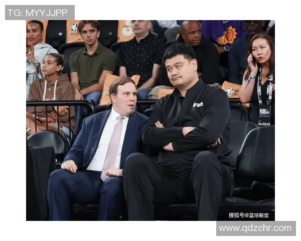 独行侠球员赛场小动作引发广泛热议 球迷纷纷讨论背后隐情
